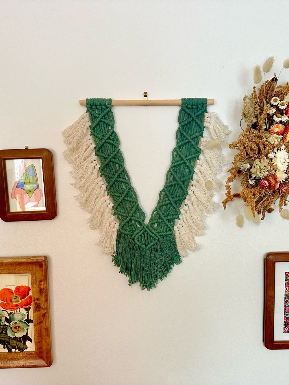 Handmade Macramé Wall Hanging V-Shaped in Green and Cream